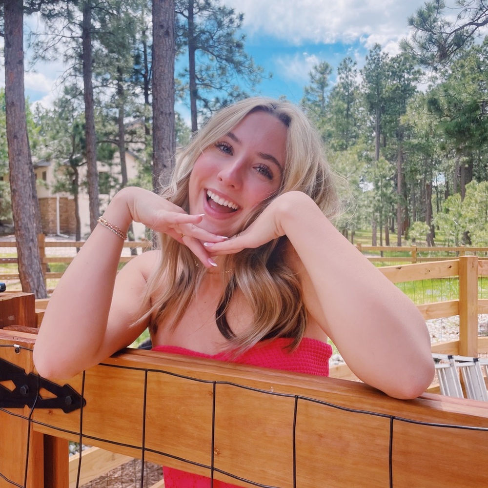 Meet your Posher, Lanie